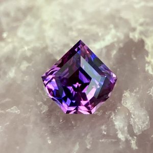 0.92 ct Purplish Pink Bi-Color Sapphire