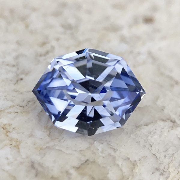 1.70 ct Blue / Bi-Color Sapphire